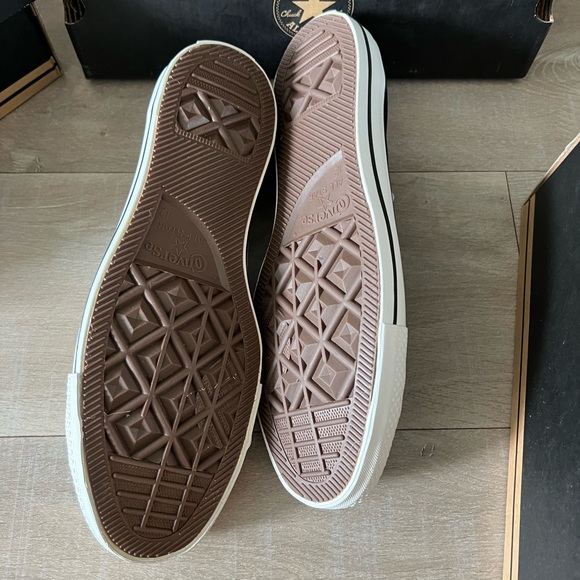 Converse Chuck Taylor Classic All Star Low Top black with white trim UNISEX - Picture 4 of 4